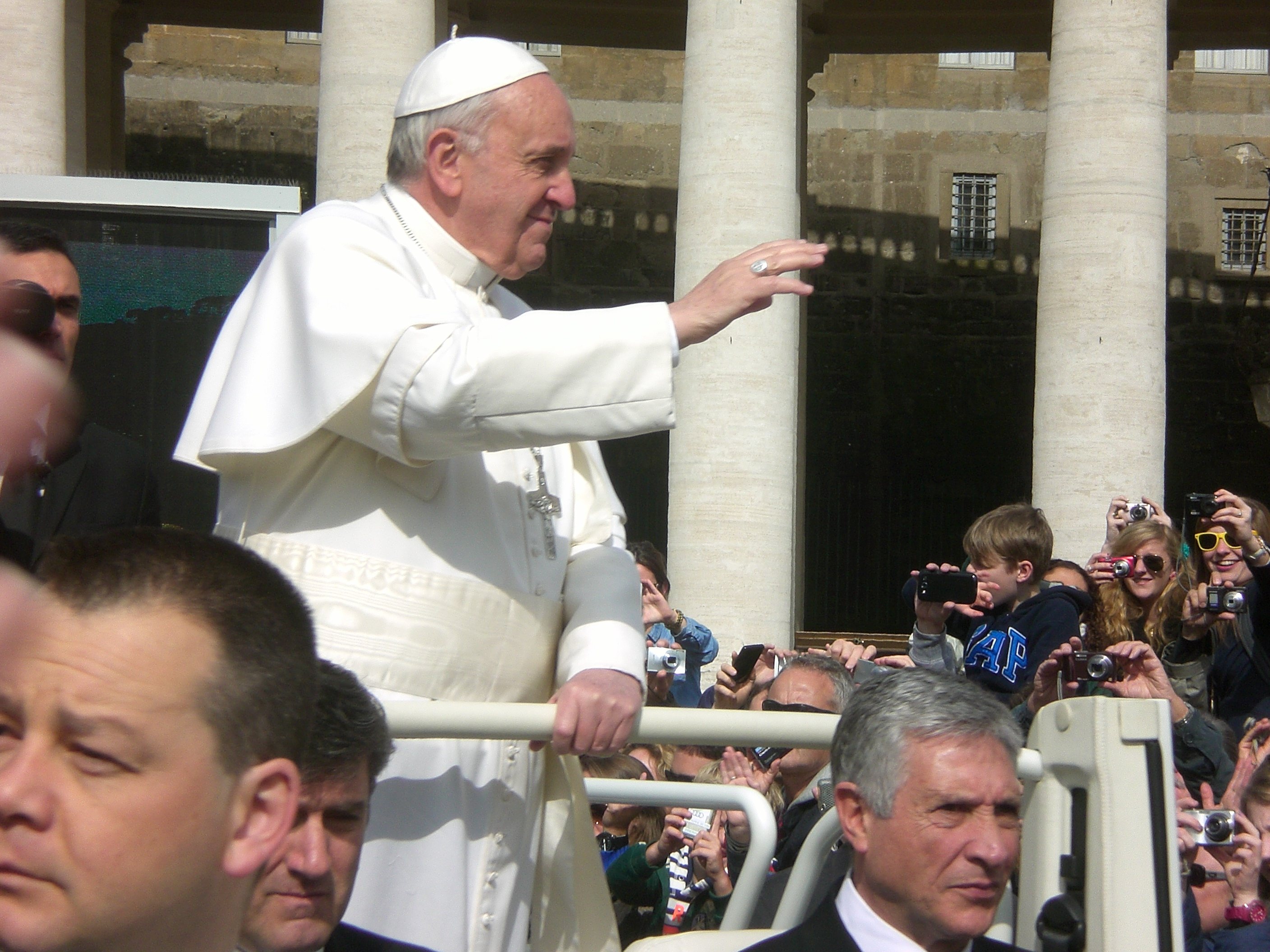 Papst Franziskus ruft zum weltweiten Gebet für die Bischofssynode auf